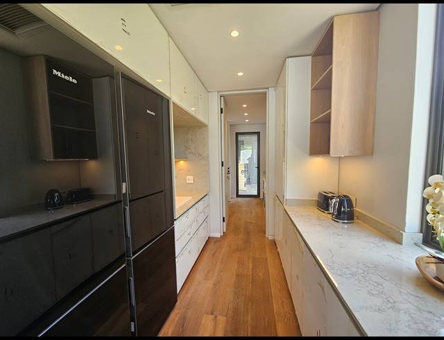 4 BEDROOM FREEHOLD FOR SALE IN HAWAAN FOREST ESTATE